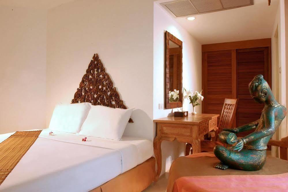 Bansabai Hostelling International Bangkok Exterior photo